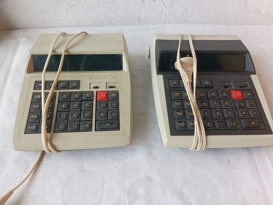 Продам калькуляторы.