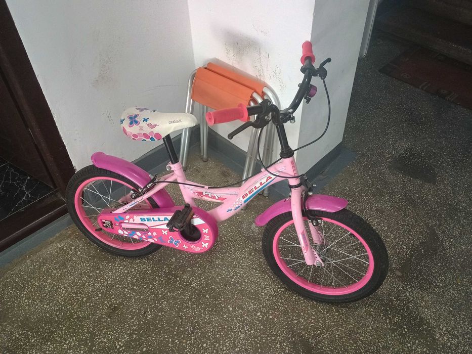 Bicicletă potrivita pentru fetițe 6-10 ani