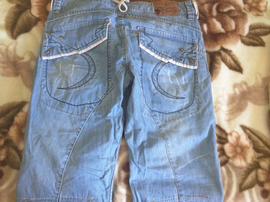 Vind blugi casual,club,etc,model deosebit,noi