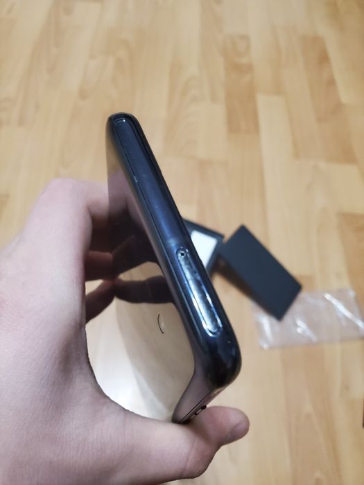 Телефон Lg g8 x.