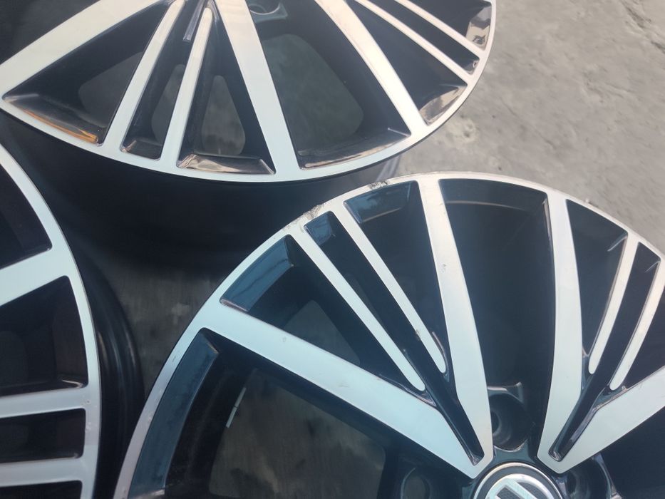 16" 3броя оригинални алуминиеви джанти за Vw Golf,Passat,T-roc..