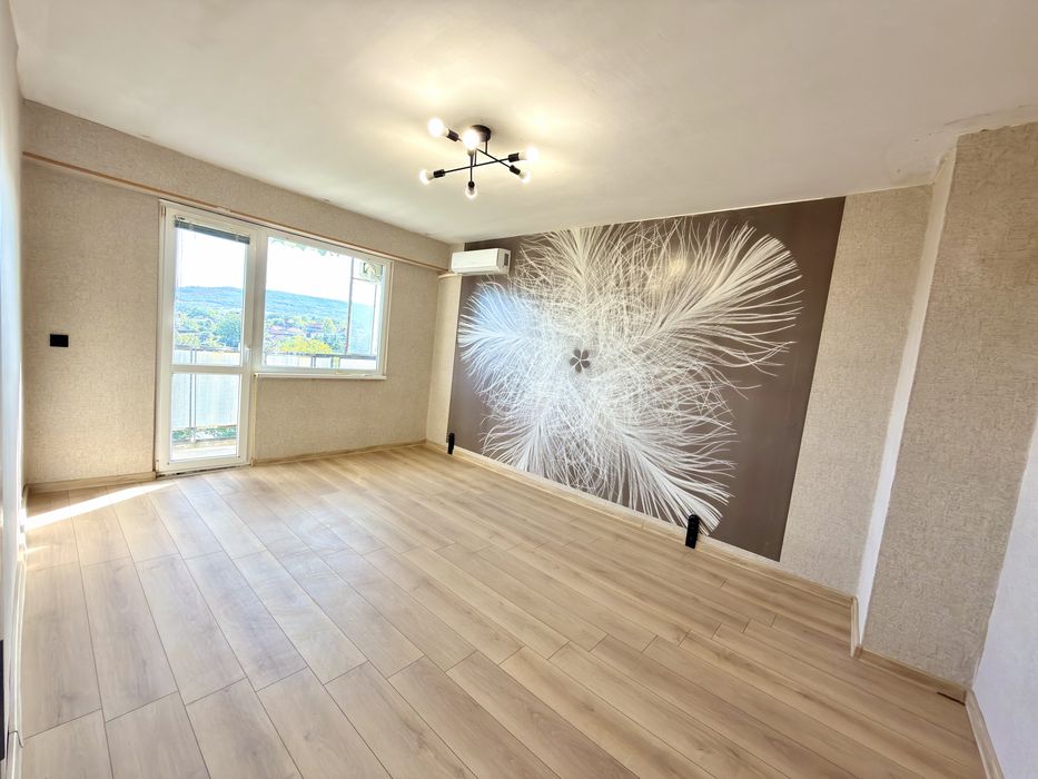 Продава се Двустаен апартамент в Лясковец - 42 кв.м за 1524 €/кв.м - Снимка #1