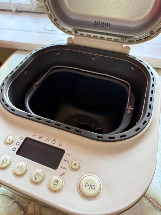 Продам хлебопечь Kenwood BM366