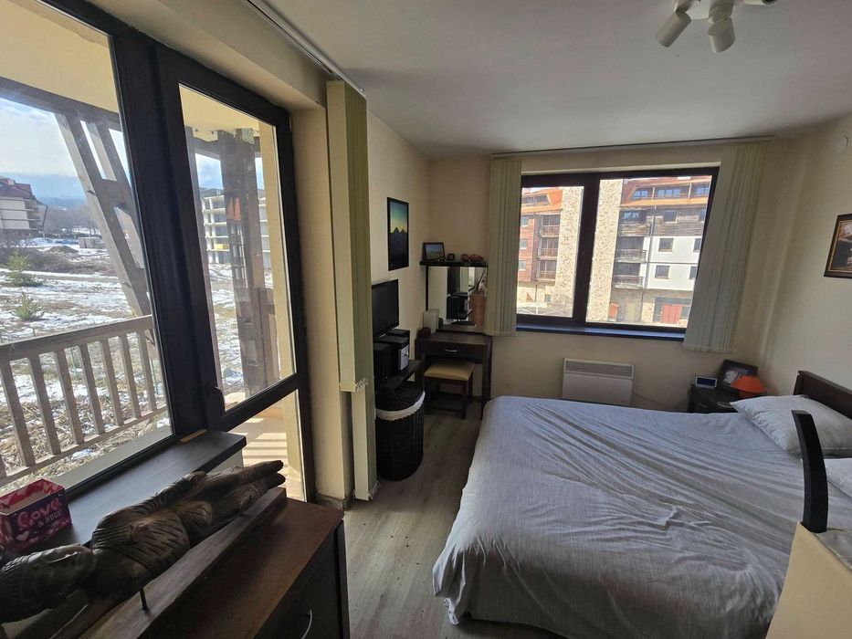 Тристаен апартамент до ски лифта и красива гледка за продажба в Банско