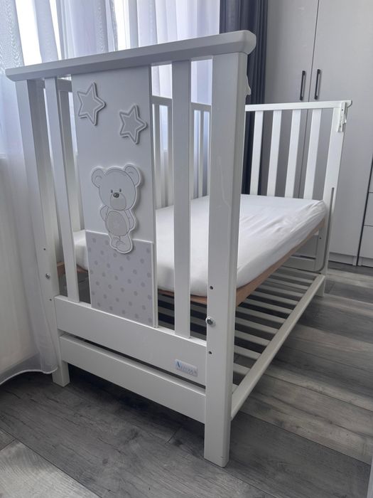 Vând pătuț bebeluș