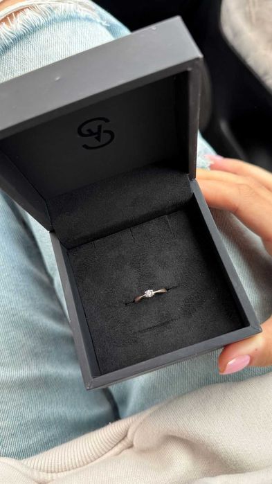 Золотое кольцо 585 пробы с бриллианто