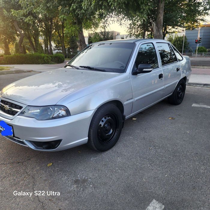 Yili 2014
Rangi seriy
Yurgani 140 ming 
Yoqilgi gaz benzin
Xolati alo