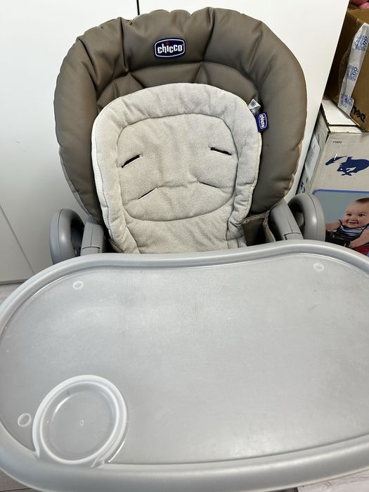Scaun de masa chicco magic relax