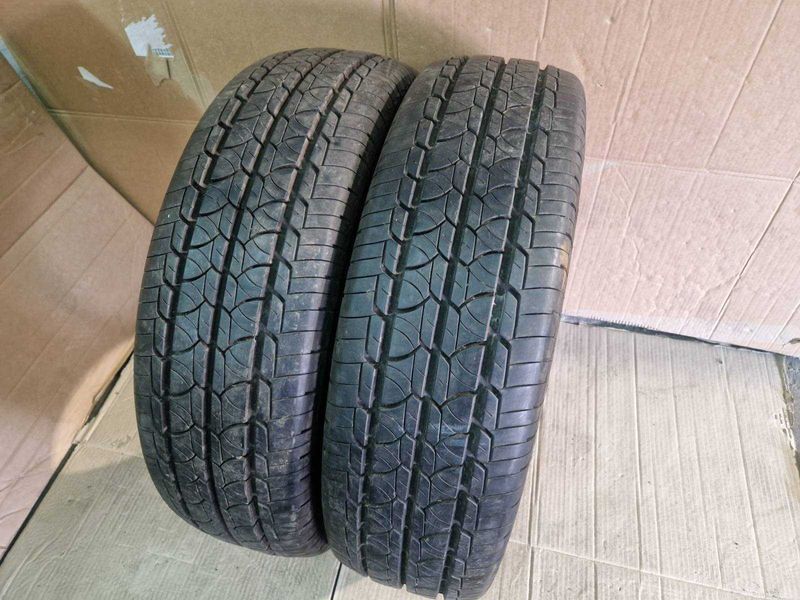 2 Barum R16C 215/75
летни бусови гуми DOT0618