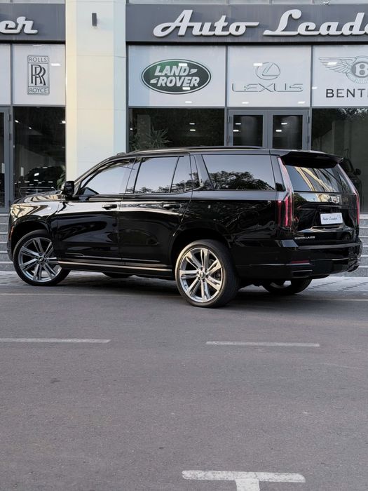 Cadillac Escalade 600