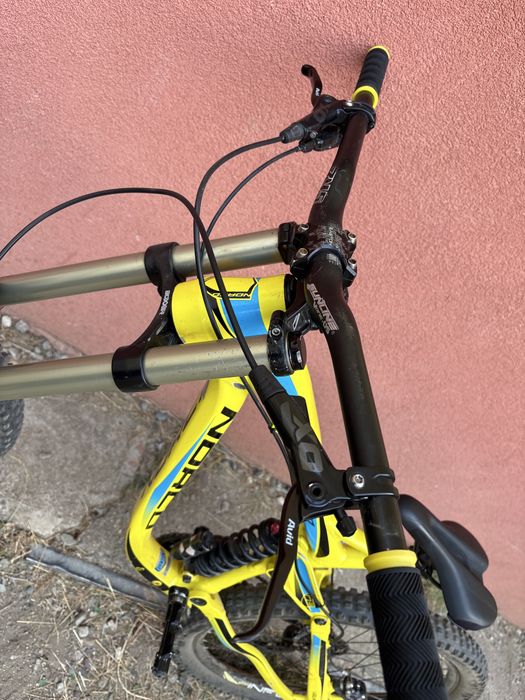 Bicicleta norco full suspention
