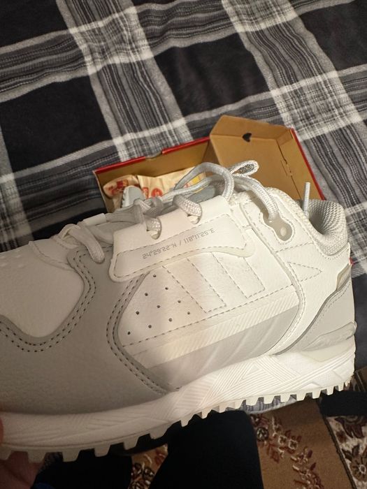 Белые кроссовки Xtep