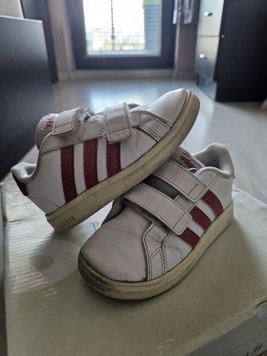 Маратонки и бити 25, 26 и 27 номер