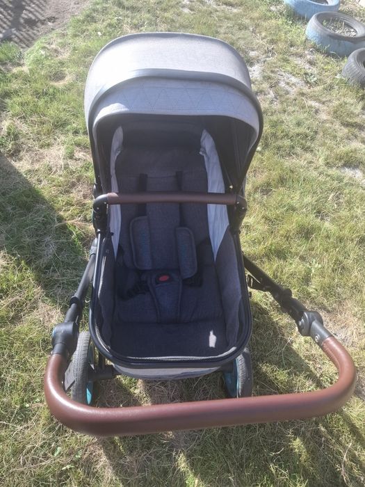 Продам детскую коляску