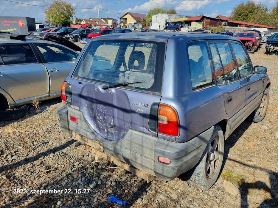 Dezmembram Toyota Rav4