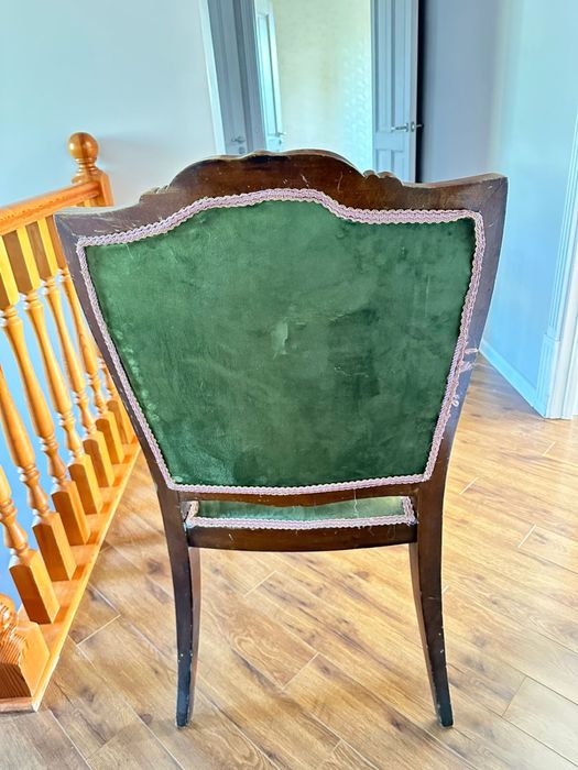 Продам стул деревянный