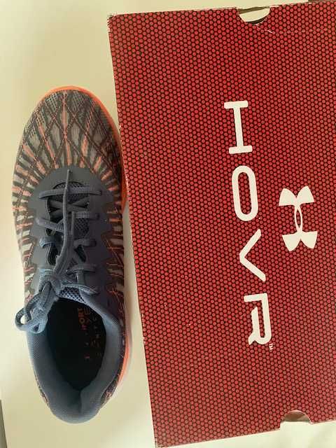 Маратонки UNDER ARMOUR номер 44