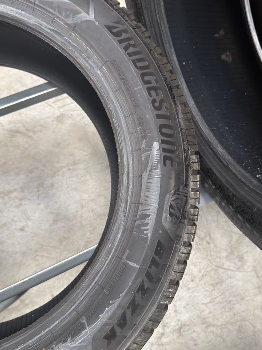 Vand 4 anvelope 225/55/18 bridgestone de iarnă ca noi