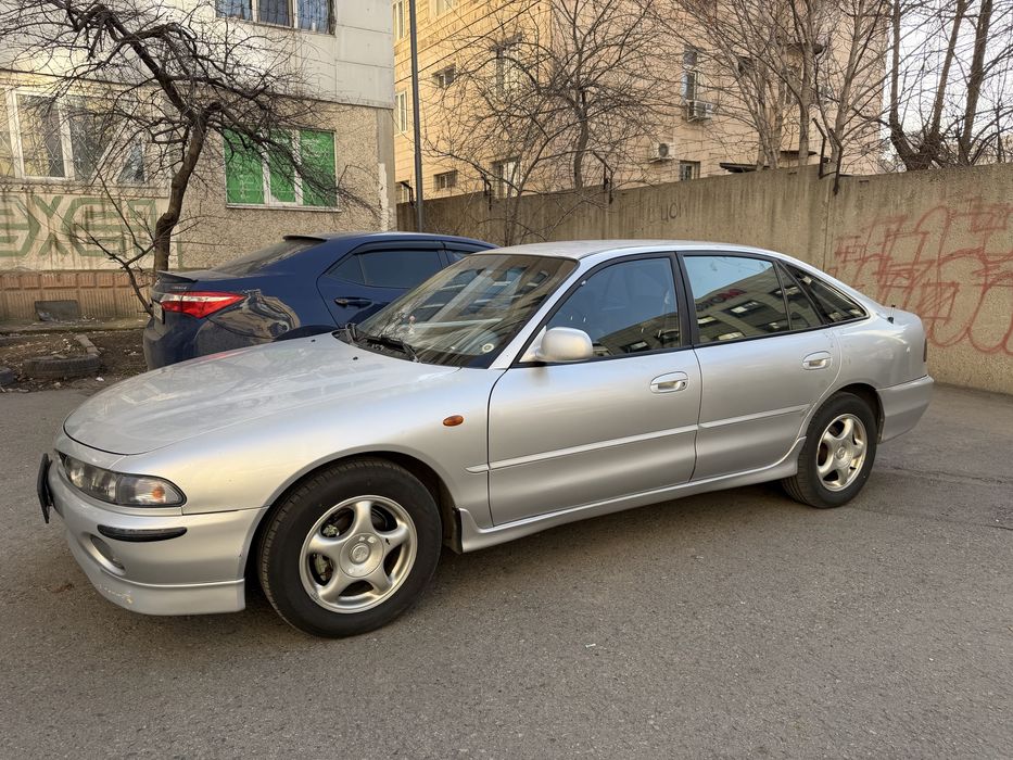 Mitsubishi Galant хэтчбек