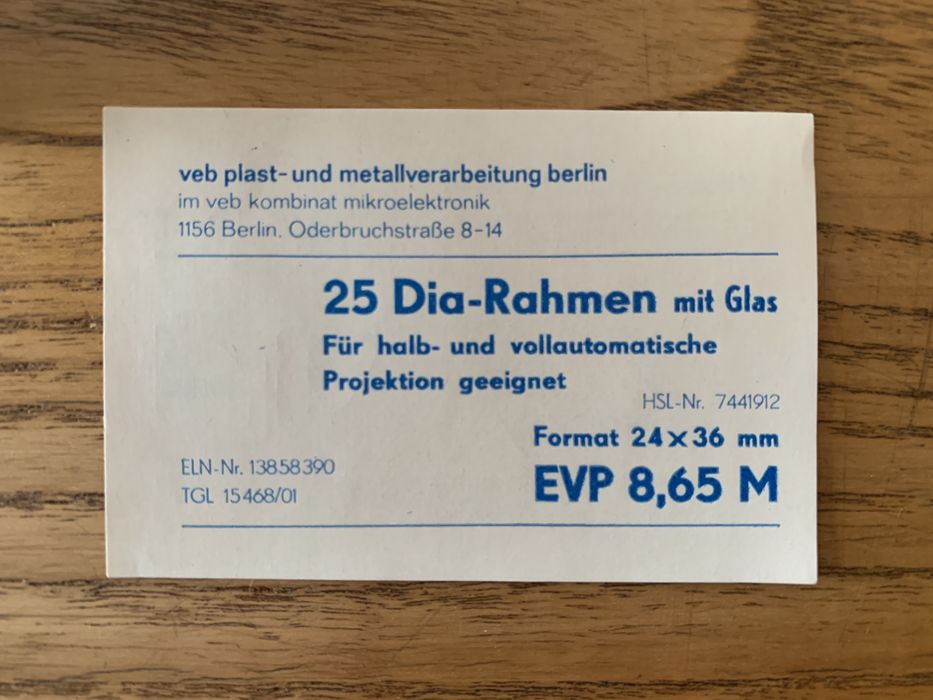 Качествени нови немски рамки за диапозитиви със стъкло 24х36мм