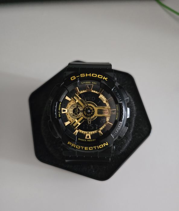 Ceas G-Shock GA-110 Negru/Auriu
