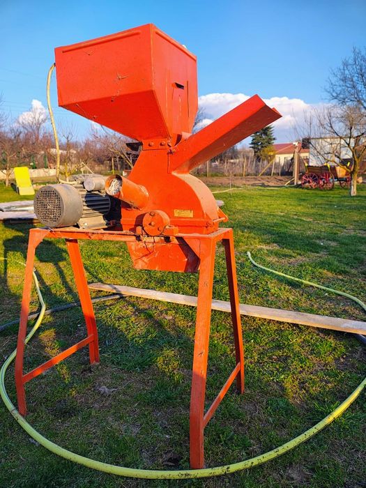 Продавам малка фуражумелка