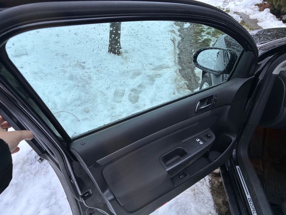 VW Golf 5 1.6 MPI – 102 CP, întreținut, gata de drum!