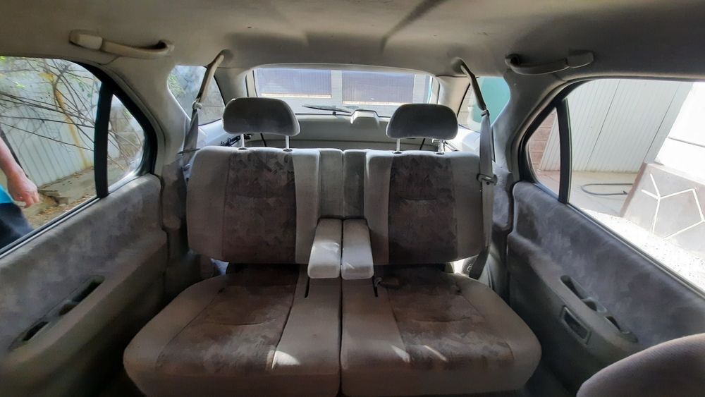 Nissan Renesa 1998 жылғы