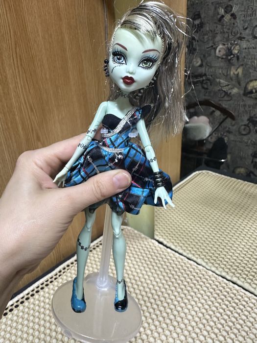 Продам куклу монстр хай!