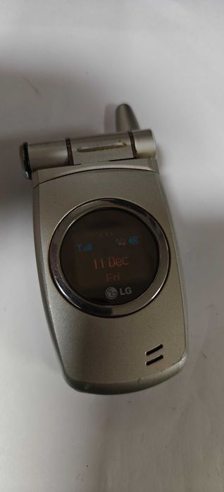 Telefon cu clapeta LG G7100