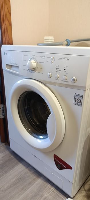 Продам стиральную машину LG