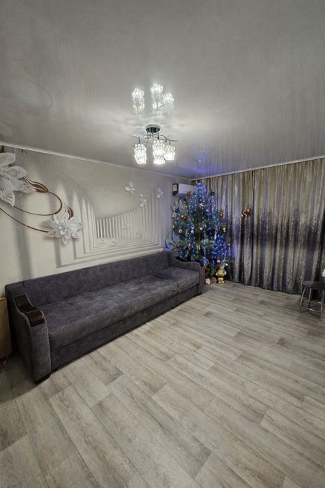 Срочно 2 ком.кв в центре