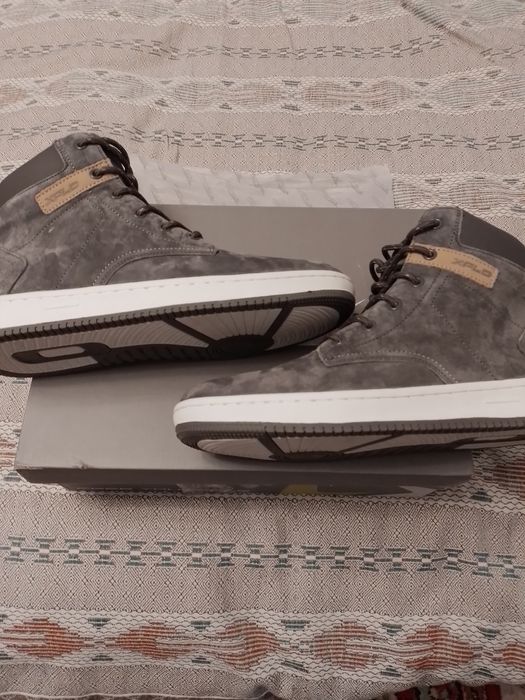 Кросовки высокие осень весна.