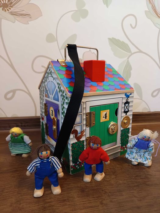 Casuta din lemn cu sonerie – Melissa & Doug