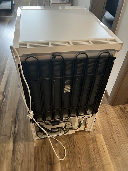 Хладилник с вътрешна камера Liebherr T 1404