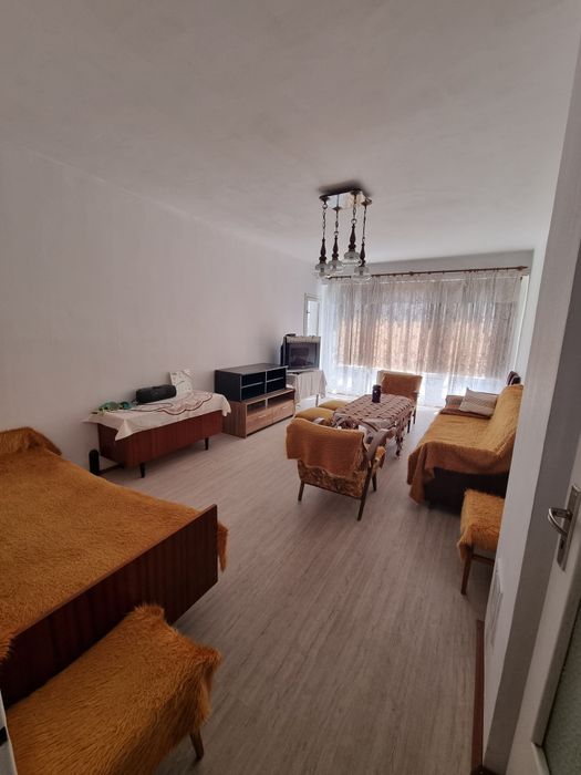 Тристаен апартамент под наем - Дупница, ж.к. Велчова Завера