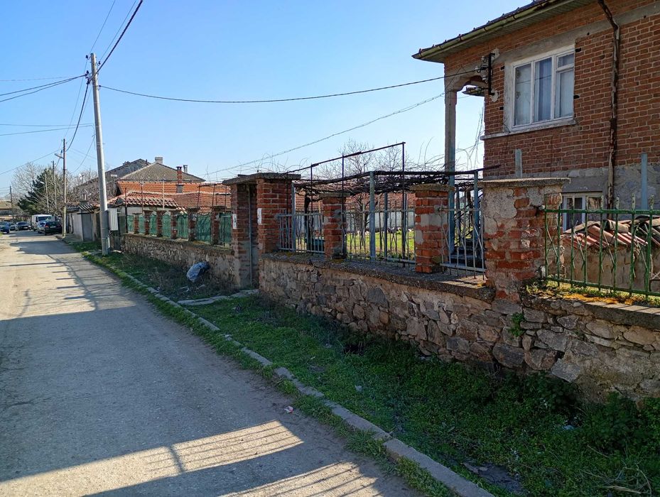 Продава се Къща в Асеновград - 180 кв.м за 255 €/кв.м - Снимка #1