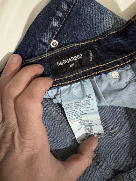 Blugi Dsquared2 , noi cu eticheta