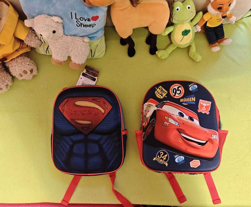 Две нови детски раници с релефни изображения отпред