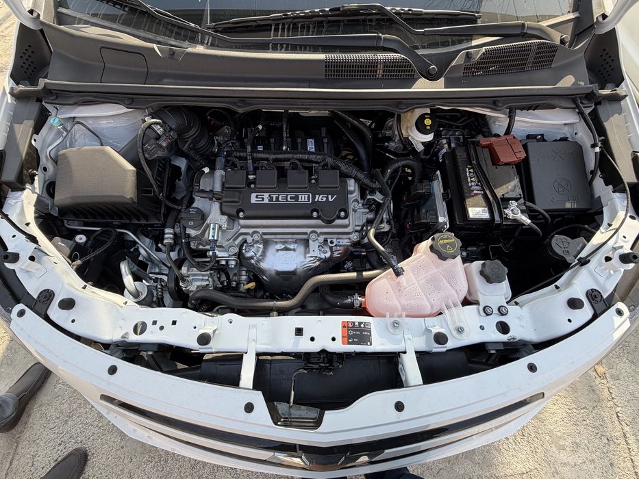 Chevrolet Cobalt GX-MIDNIGHT (MCM) 2026