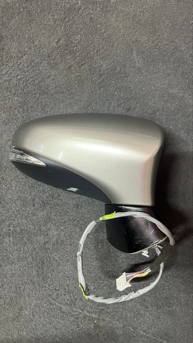 Правое зеркало Lexus GS350