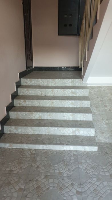 Беруни Алока 4 хонали талабаларга оилага