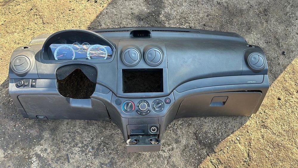 Панель Торпеда Шевролет Авео