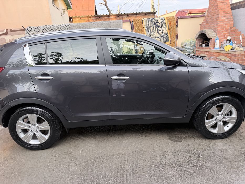 KIA Sportage 2013 — imagine 2