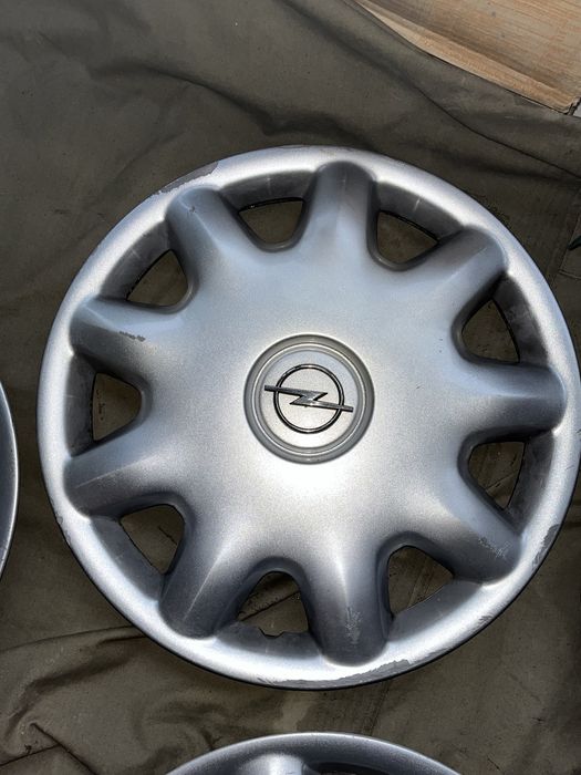 Гуми с Джати