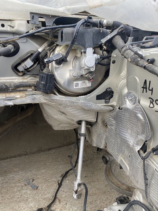 Pompă frână centrală servofrână( oala) Audi A4 B9