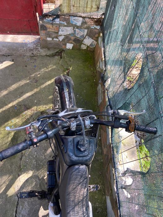 Vând sau schimb cross 49 cc