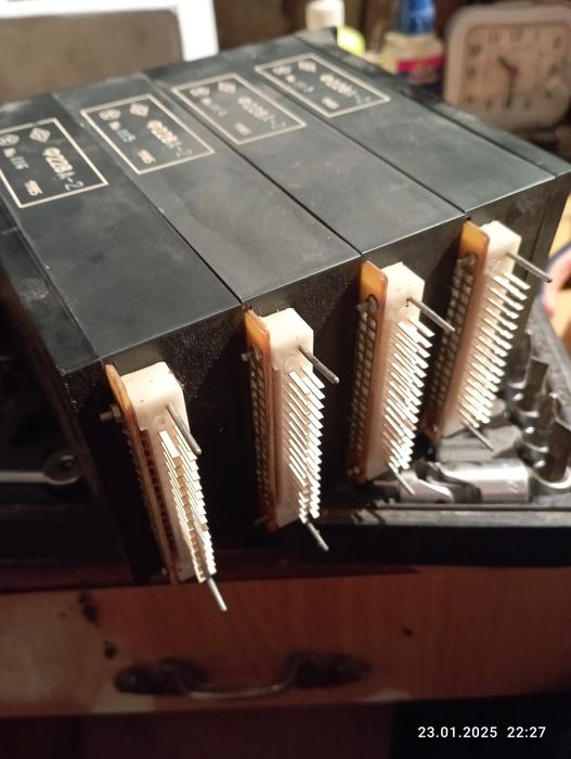 Продам обмен индикатор знаковый Ф228А-2