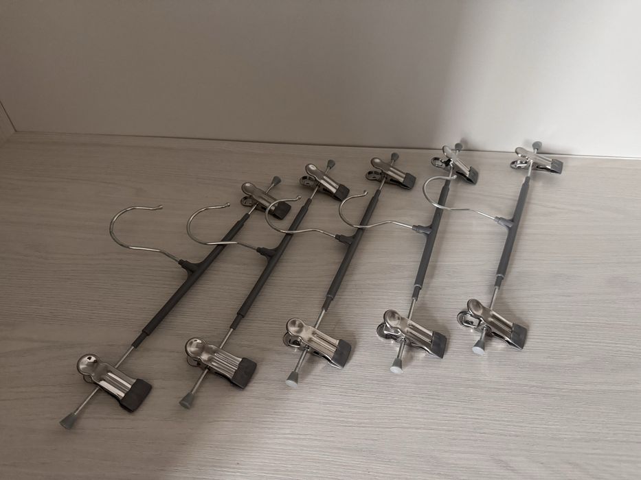 Вешалки плечики 20 шт. Вешалки с зажимом для брюк и юбок 5 шт.