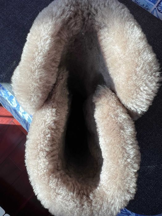 Зимни ботуши от естествена кожа и естествен косъм. Pierre Cardin 38 р.